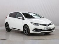 Used Toyota Auris Hybrid Design 136 HP (100 kW) 2018 White Hatchback