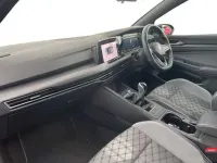 Usado VW Golf VIII R-line 130 HP (95 kW) 2022 Preto Citadino