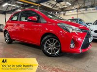 Used Toyota Yaris 99 HP (72 kW) 2015 Red Hatchback