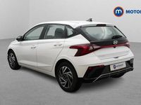 Used Hyundai i20 Advanced 101 HP (74 kW) 2024 White Hatchback