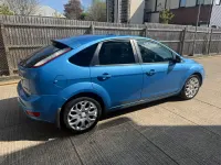 Begagnad Ford Focus Titanium 2008 Blå Halvkombi