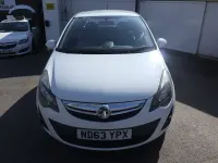 Usado Vauxhall Corsa Excite 65 HP (47 kW) 2014 Branco Citadino