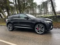 Używany Jaguar F-Pace 300 KM (220 kW) 2016 Czarny SUV
