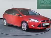Used Ford Focus Zetec 125 HP (91 kW) 2012 Red Hatchback