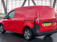 Usado Mercedes eCitan Progressive 89 kW (122 HP) 2025 Vermelho Van