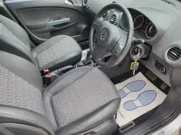 Second-hand Vauxhall Corsa 98 CP (72 kW) 2012 Argintiu Hatchback