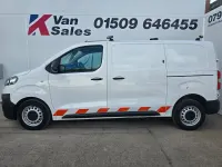 Used Vauxhall Vivaro Edition 100 HP (73 kW) 2019 White MPV