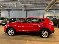 Used Nissan Qashqai Acenta 110 HP (80 kW) 2017 Red SUV