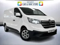 New Renault Trafic 2026 Glacier white MPV