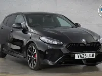 Usado BMW 120 M Sport 168 CV (123 kW) 2025 Negro Utilitario