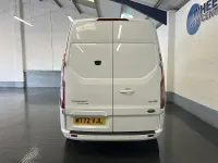 Used Ford Transit Custom Limited 130 HP (95 kW) 2022 White Van