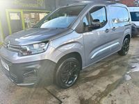 Used Citroën Berlingo 100 HP (73 kW) 2021 Grey MPV