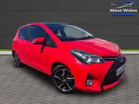 Used Toyota Yaris Sport 99 HP (72 kW) 2015 Red Hatchback