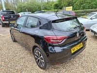 Używany Renault Clio V Iconic 90 KM (66 kW) 2022 Czarny Hatchback