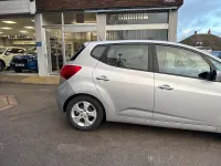 Used Kia Venga 125 HP (91 kW) 2015 Silver Hatchback