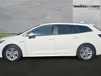 Used Suzuki Swace 140 HP (102 kW) 2023 Super white Estate