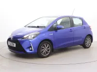 Used Toyota Yaris 100 HP (73 kW) 2018 Blue Hatchback