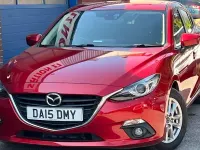 Usado Mazda 3 165 HP (121 kW) 2015 Vermelho Citadino