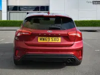 Used Ford Focus ST-Line X 2019 Ruby red Hatchback
