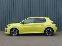Used Peugeot 208 Allure 101 HP (74 kW) 2025 Yellow Hatchback
