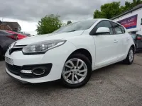 Used Renault Mégane Dynamique 110 HP (80 kW) 2016 White Hatchback