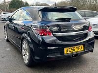 Usado Vauxhall Astra 2006 Negro Utilitario