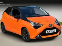 Begagnad Toyota Aygo X-cite 72 HK (52 kW) 2019 Orange Halvkombi
