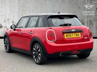 Used Mini Cooper Hatch 134 HP (98 kW) 2017 Red Hatchback