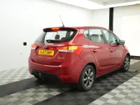 Used Hyundai ix20 SE 125 HP (91 kW) 2017 Red Hatchback
