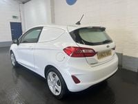 Usado Ford Fiesta S 85 CV (62 kW) 2020 Blanco Utilitario