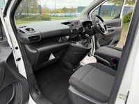 Used Vauxhall Combo Sportive 100 HP (73 kW) 2020 White Van
