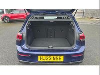 Used VW Golf VIII Life 131 HP (96 kW) 2023 Blue Hatchback