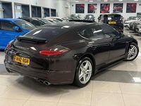 Used Porsche Panamera 400 HP (294 kW) 2011 Brown Hatchback