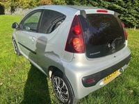 Used Peugeot 107 Active 68 HP (50 kW) 2013 Silver Hatchback
