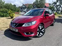 Used Nissan Pulsar Tekna 115 HP (84 kW) 2016 Red Hatchback