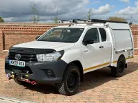 Used Toyota HiLux Active 150 HP (110 kW) 2018 White Pickup