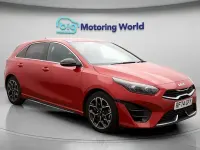 Usado Kia Ceed GT-Line 140 HP (102 kW) 2024 Vermelho Citadino