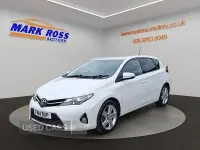 Usado Toyota Auris Sport 132 HP (97 kW) 2014 Branco Citadino