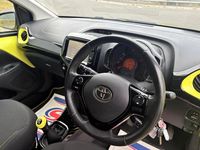 Used Toyota Aygo X-cite 68 HP (50 kW) 2016 Yellow Hatchback
