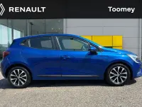 Used Renault Clio Iconic 90 HP (66 kW) 2021 Blue  Hatchback