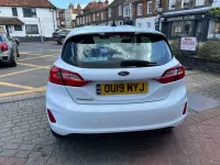 Begagnad Ford Fiesta Zetec 2019 Vit Halvkombi
