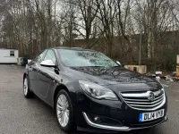 Used Vauxhall Insignia Design Edition 140 HP (102 kW) 2014 Black Hatchback