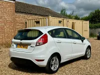 Used Ford Fiesta Zetec 2013 White Hatchback