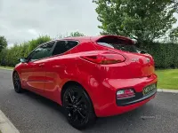Used Kia ProCeed 2015 Red Hatchback