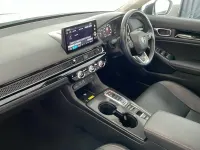 Używany Honda Civic Advance 184 KM (135 kW) 2023 Biały Hatchback