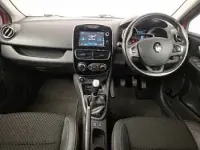 Used Renault Clio Dynamique 90 HP (66 kW) 2018 Red Hatchback
