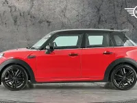 Used Mini Cooper Hatch 134 HP (98 kW) 2023 Red Hatchback