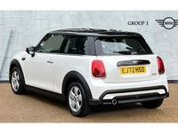 Used Mini Cooper Classic 136 HP (100 kW) 2022 White Hatchback