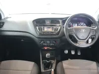 Begagnad Hyundai i20 Active 2017 Röd Halvkombi
