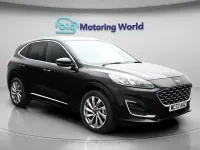Usado Ford Kuga Vignale 190 HP (139 kW) 2023 Preto SUV